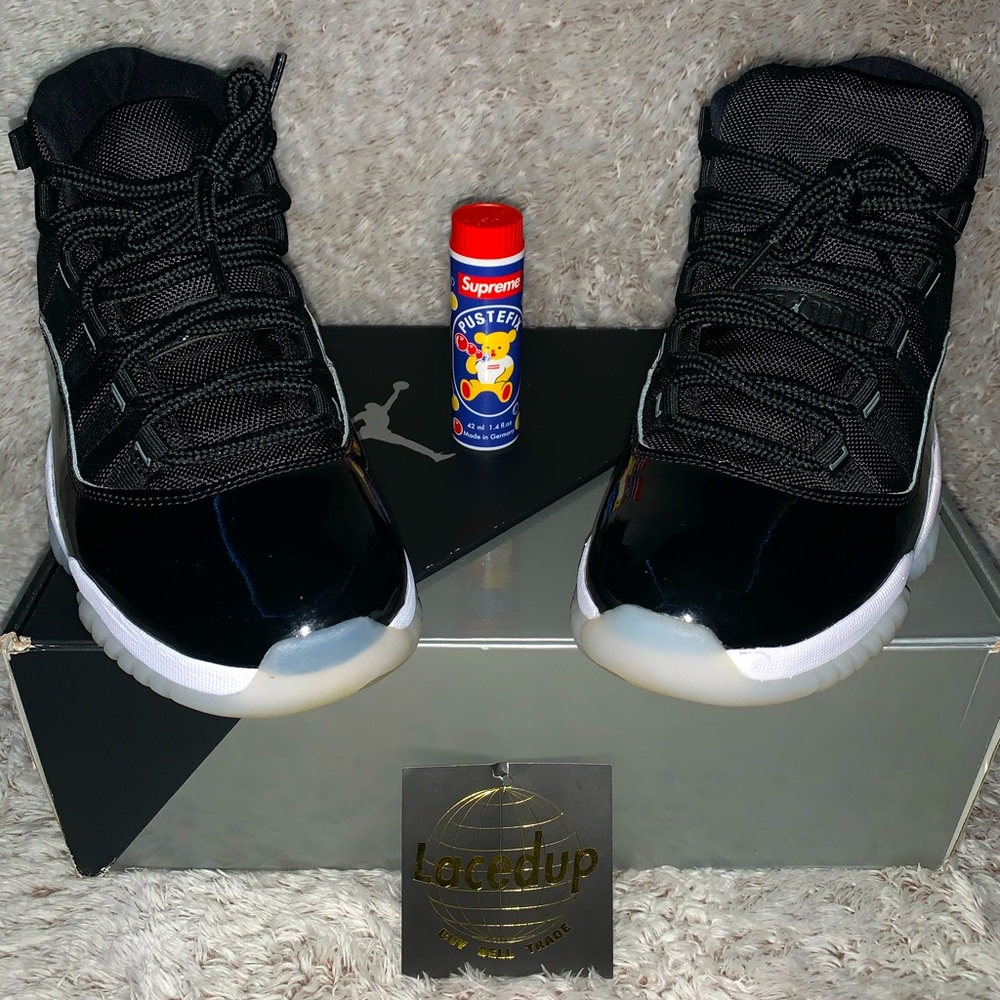 Jordan 11 Retro “Jubilee” - Picture 1 of 8